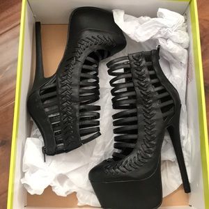 Size 6 Black Back Zip Caged Heels